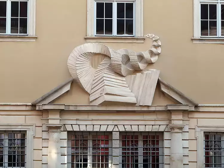 Bautzen, Bücherwurm an der Stadtbibliothek