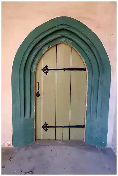Historische Tür im Schlossbereich