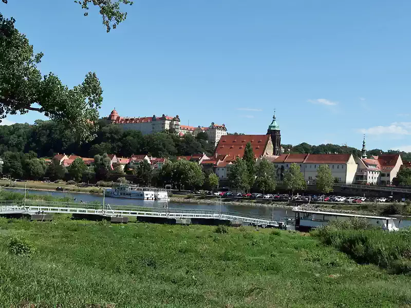 Pirna, Blick zum Schloss Sonnenstein