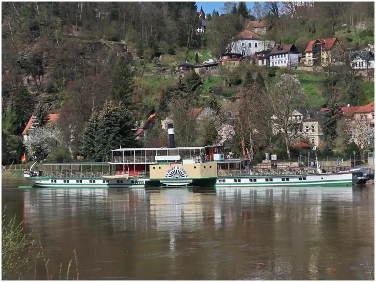 Dampfer "Kurort Rathen" in Wehlen