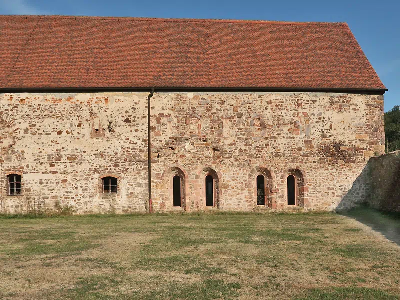 Kloster Buch: Kapitelhaus mit Vierfensterfront