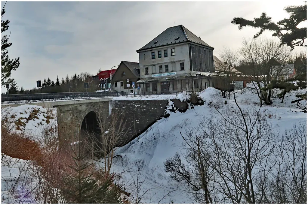 Moldava / Moldau, Grenzübergang und Eisenbahntunnel 2025