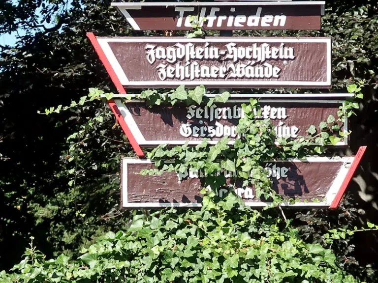 Berggießhübel Wanderwegweiser Zehistaer Wände