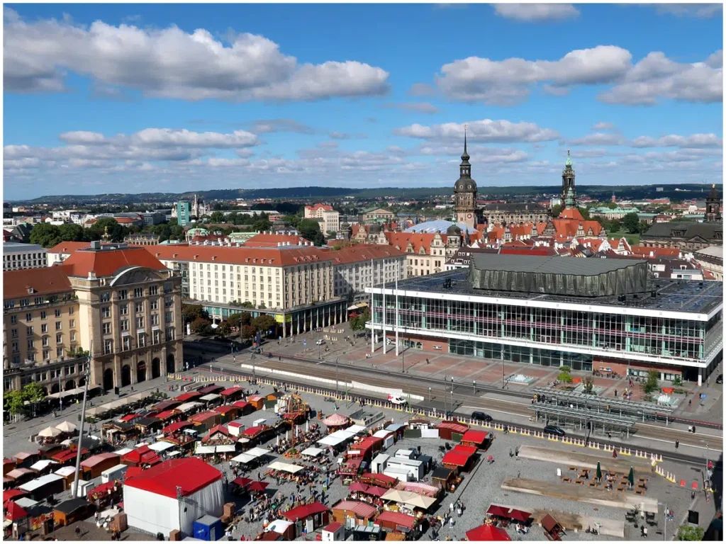 Dresden, Innenstadt mit Altmarkt und Herbstfest
