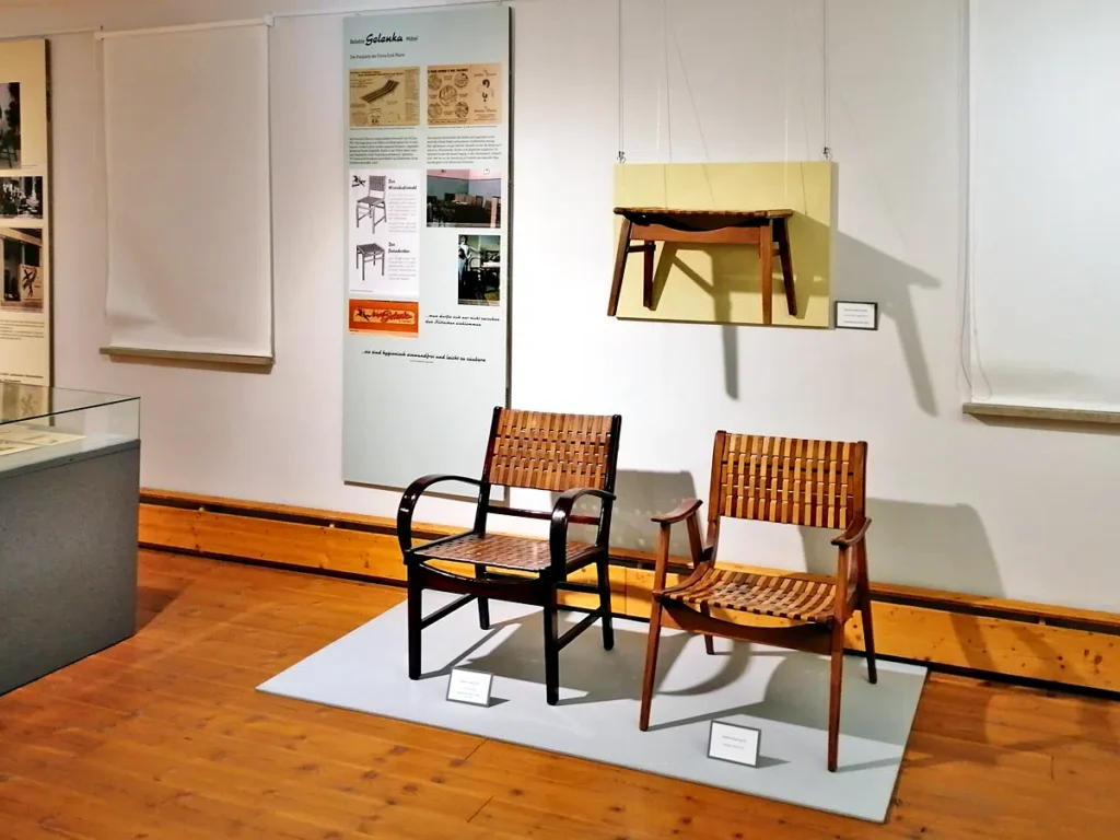 Rabenau, Ausstellung Gelenka Stühle